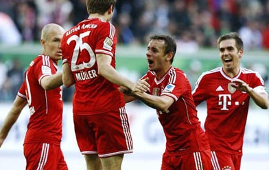 Wolfsburg 1-6 Bayern: ‘Thảm sát’ 17 phút